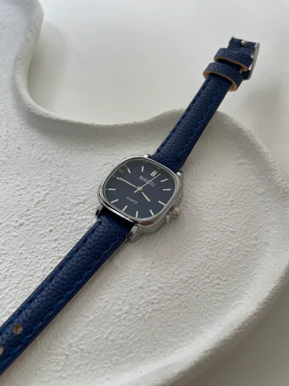 ساعت چرم نایدو مربع