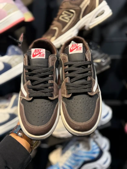 کتانی ترویس مشکی قهوه ای