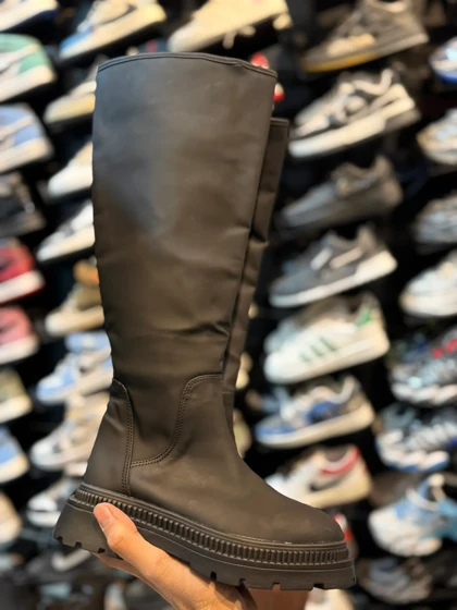 بوت زنانه بلند ساده