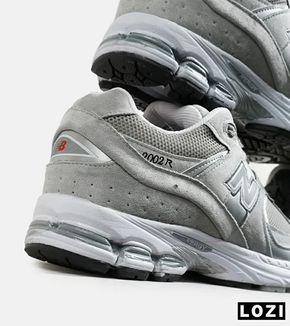 کفش کتانی طوسی NEW BALANCE 2002R