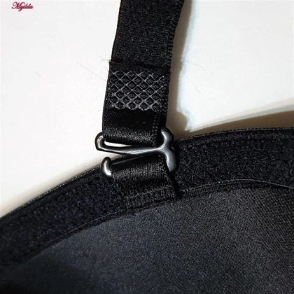 سوتین زنانه لین مدل کاپ‌دار فنردار مشکی کد 4680-702