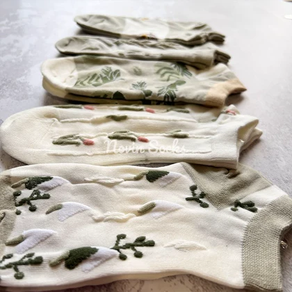 جوراب مچی طرح بابونه و کاکتوس