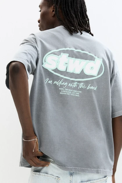 تیشرت مردانه pull-and-bear