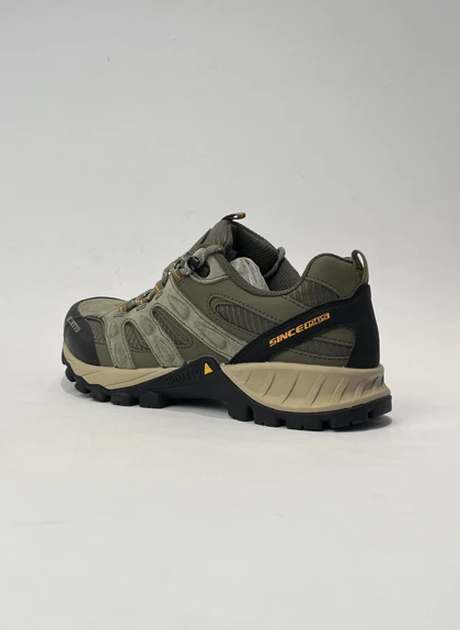 کفش طبیعت گردی هامتو با رویه چرم یشمی