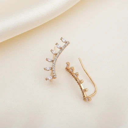 گوشواره ژوپینگ طرح بخیه‌ای نگین‌دار مدل کراس