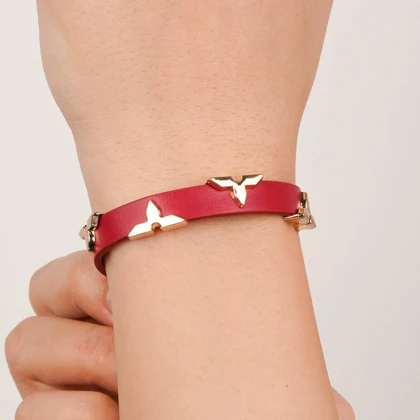 دستبند چرم استیل Louis vuitton رنگ قرمز