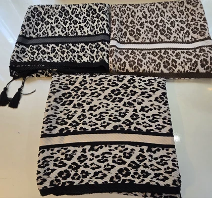 روسری پلیسه پلنگی حاشیه‌دار زنانه دخترانه