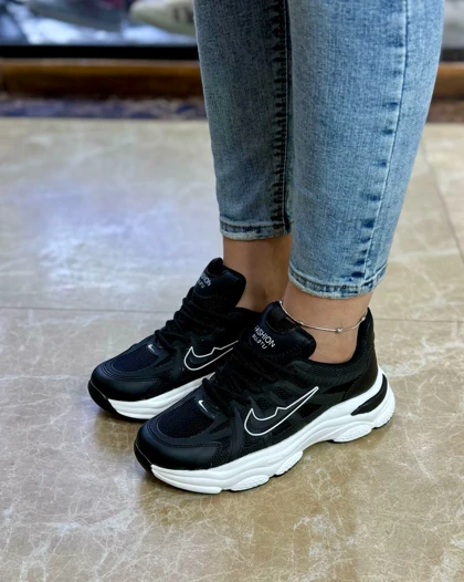 کتانی نایک سارینا