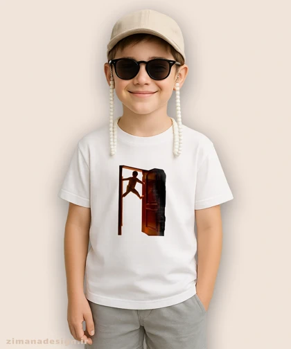 تیشرت بچگانه نوستالژی طرح بالا رفتن از چارچوب در