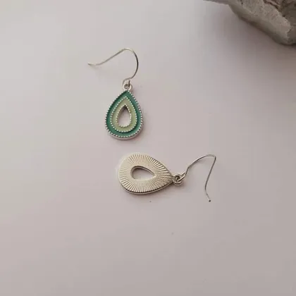 گوشواره اشکی