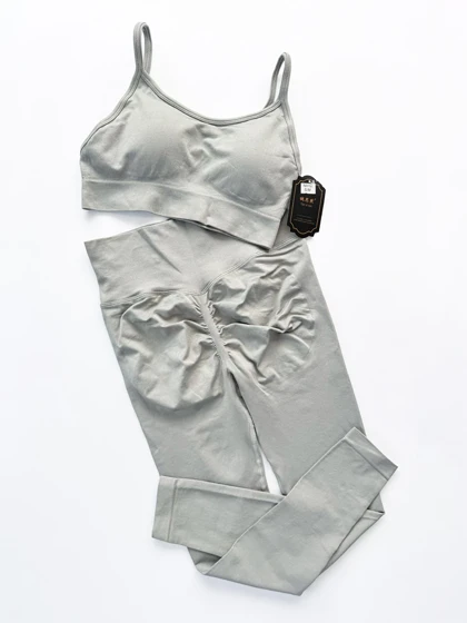 ست نیم‌تنه کاپ‌دار پشت‌باز بندی و لگ پشت چروک سیملس