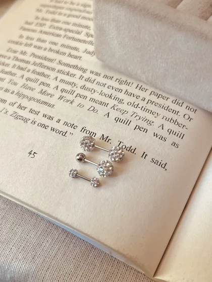 پیرسینگ گوش سواروفسکی ml