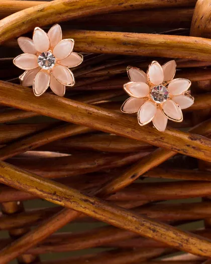 گوشواره میخی طرح گل