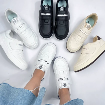 ونس چسبی میو میو 4380