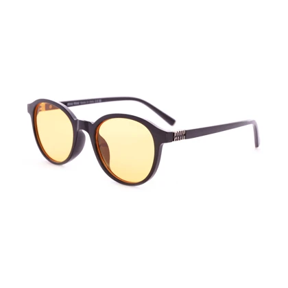 عینک آفتابی زنانه میومیو MIUMIUمدل SG-019zبا طراحی خاص وجدید
