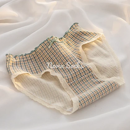 شورت توت فرنگی زرد (سایز 38 الی 42)