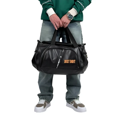 ساک ورزشی مشکی مدل چرم