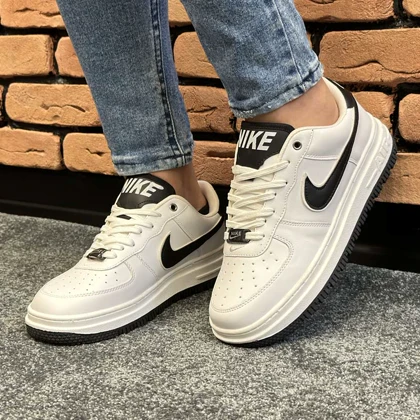 کفش کتانی اسپرت مردانه رنگ سفید مدل نایک NIKE AIR FORCE