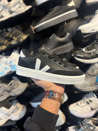 کتانی مردانه veja