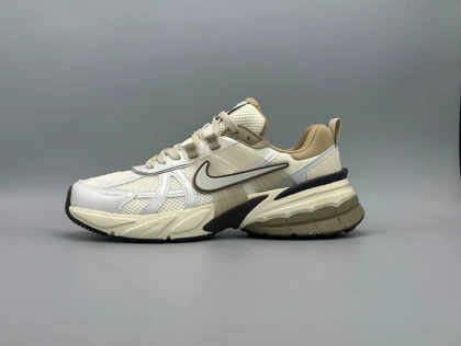 کتانی نایکی وی 2 کی ران موکا/Nike v2k
