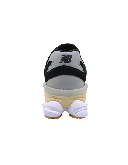 کفش دویدن مردانه نیو بالانس 9060 New Balance M