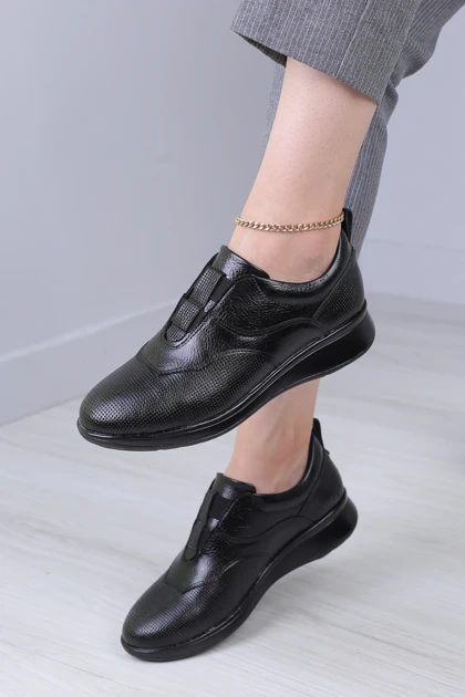 کفش پرسنلی زنانه کارنیک 050