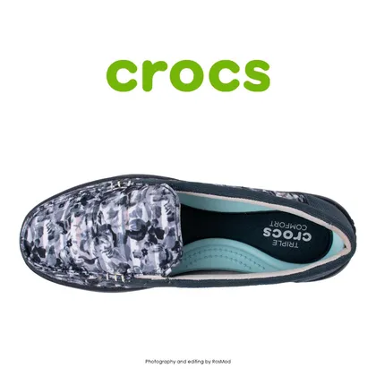 لوفر زنانه کراکس - Crocs Walu 2 Striped Floral Loafer Multi/Navy