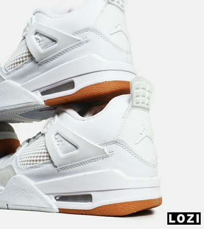 کتانی ساق‌دار بزرگ پا سفید Nike air jordan 4