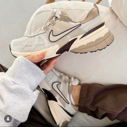 نایک وی تو کی ران Nike v2k run کد 600