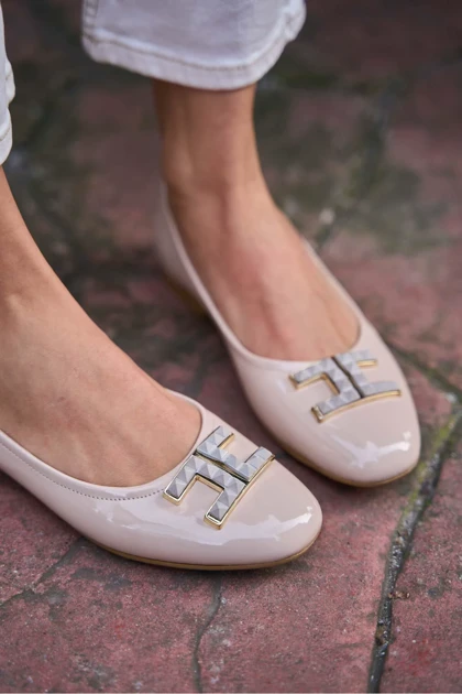 کالج زنانه madamra madamra