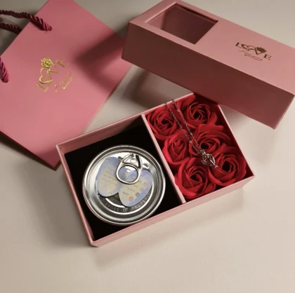 گردنبند صدف مروارید طبیعی عشق وارداتی با باکس گل