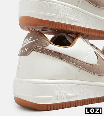 کفش بزرگ پا سفید قهوه ای NIKE AIR FORCE مدل 8226