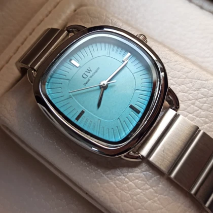 ساعت مچی زنانه دفرم DW طرح جولیوس بند استیل صفحه آبی