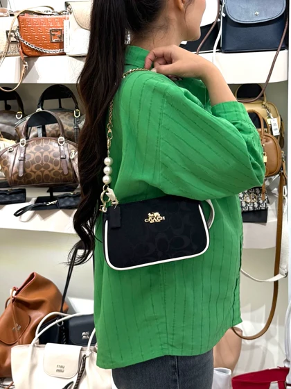 کیف زنانه دستی و دوشی کوچ مدل مروارید
