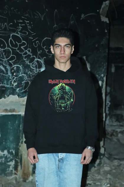 هودی مشکی اسپرت طرح Iron Maiden - فواصل