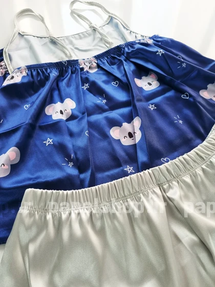 ست لباس خواب تاپ و شورتک ساتن طرح کوآلا و ستاره