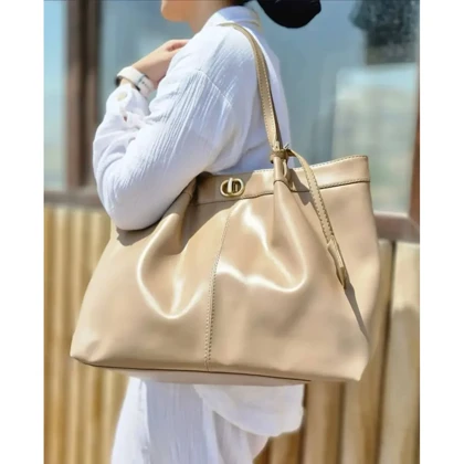 کیف زنانه سایز بزرگ جلو چین‌دار