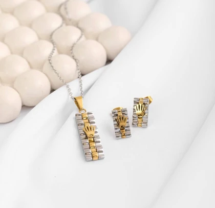 نیمست رولکس استیل طلایی نقره ای (گردنبند وگوشواره) Rolex steel necklace and earrings