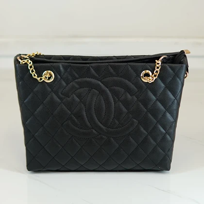 کیف زنانه مشکی طرح لوزی با بند زنجیری حلقه‌ای برند شنل