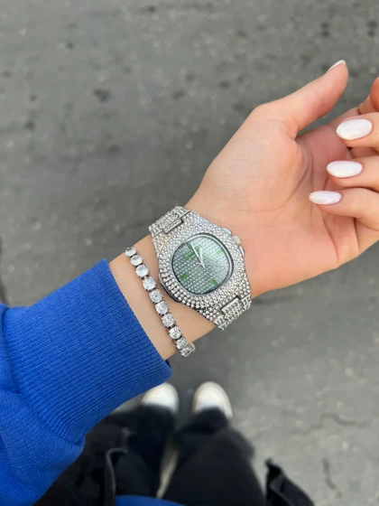 ساعت اسپورت patek philippe نگینی