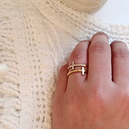 انگشتر طلایی