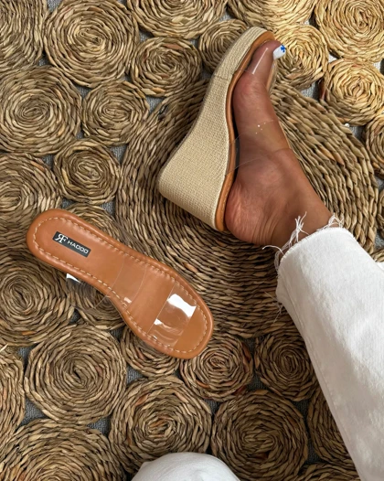 کفش پاشنه‌بلند