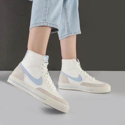 کفش و کتانی زنانه مدل نایک نیم ساق رنگ سفید آبی مدل نایک NIKE کد M572
