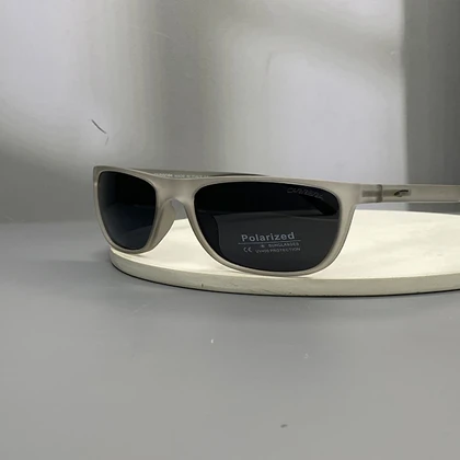 عینک آفتابی کررا با فریم کائوچو و لنز پلی‌کربنات پلاریزه UV400 Carrera Polarized