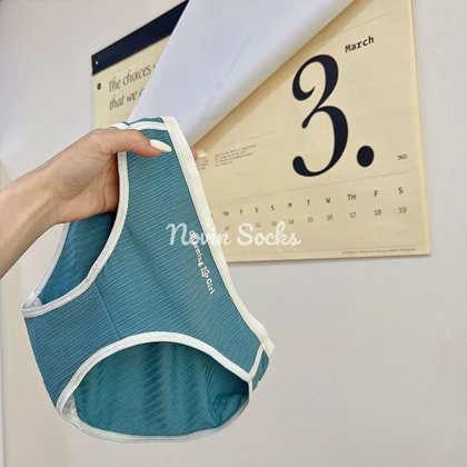 شورت طرح Cherishing Girl (سایز S - مناسب سایز 34 الی 36)