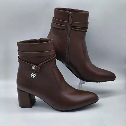 نیم بوت نوک تیز