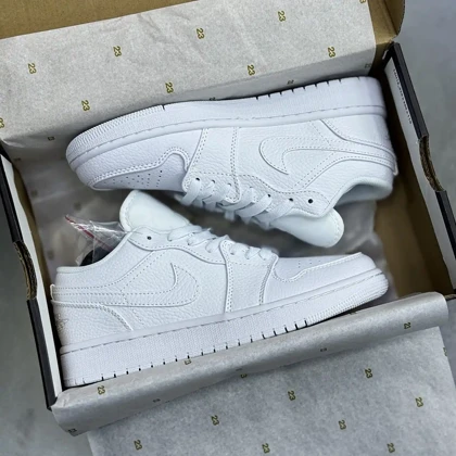 کفش نایک ایر جردن وان لو تمام سفید Nike Air Jordan 1 Low Triple White