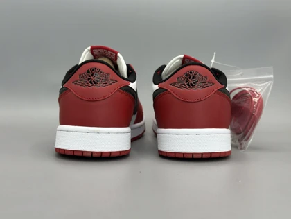 کتانی نایکی جردن1لو شیکاگو/Nike Air Jordan1 low Chicago