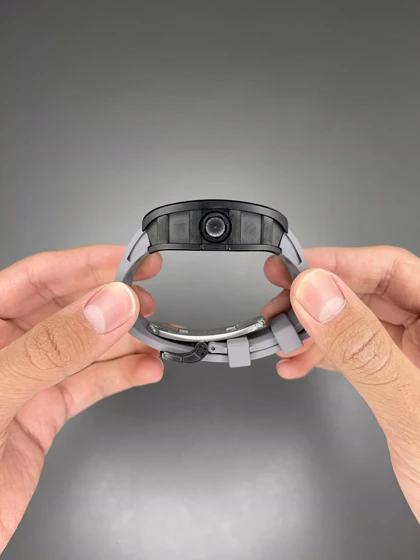 ساعت مچی ریچارد میل صفحه اسکلتون قاب کربن بند رابر طوسی Richard Mille