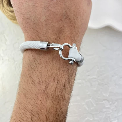 دستبند مردانه مدل امگا رابر با بند سفید و قفل استیل قایقرانی